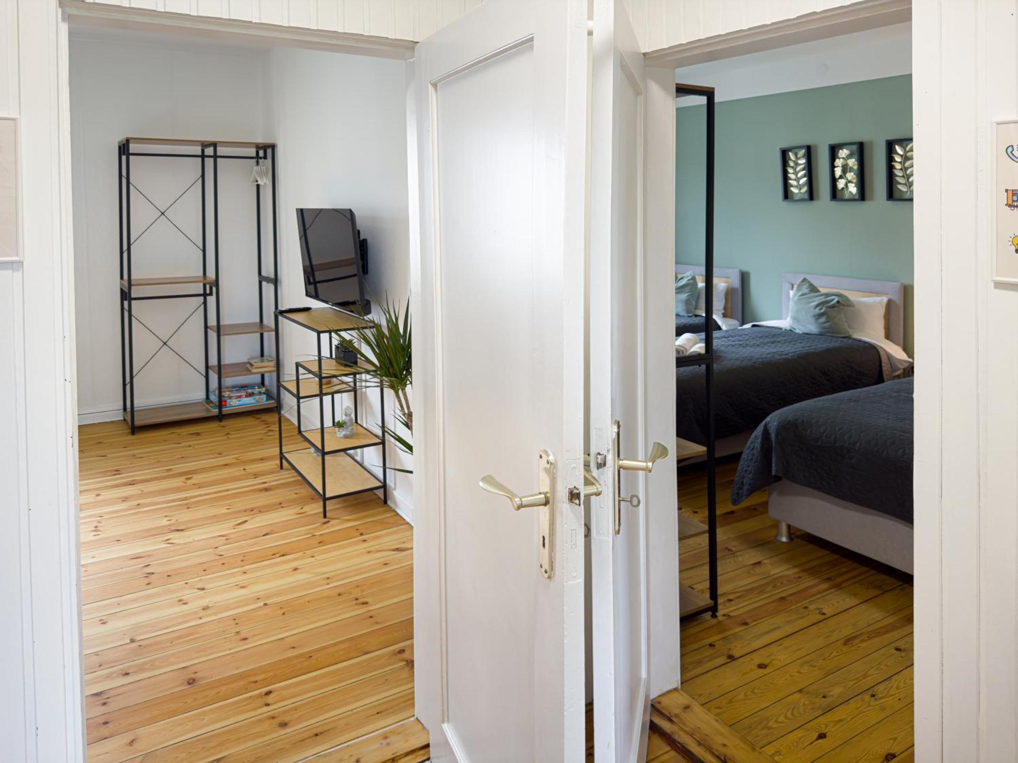 Immostay #8 - Haus Fuer 13 Personen Mit 7 - Grosser Garten & Grill, Free Parking, Wlan * Bremen