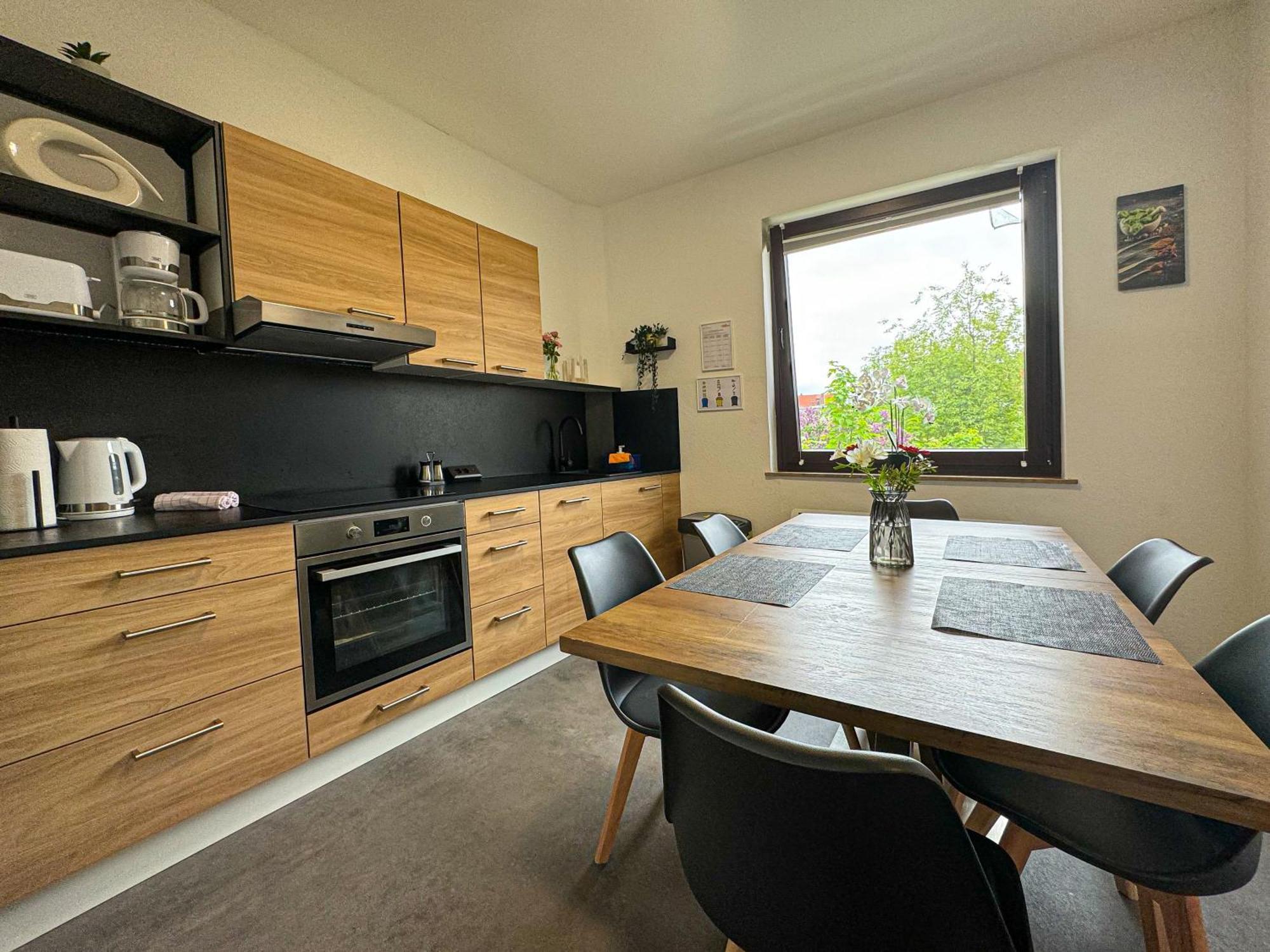 Immostay #8 - Haus Fuer 13 Personen Mit 7 - Grosser Garten & Grill, Free Parking, Wlan * Bremen