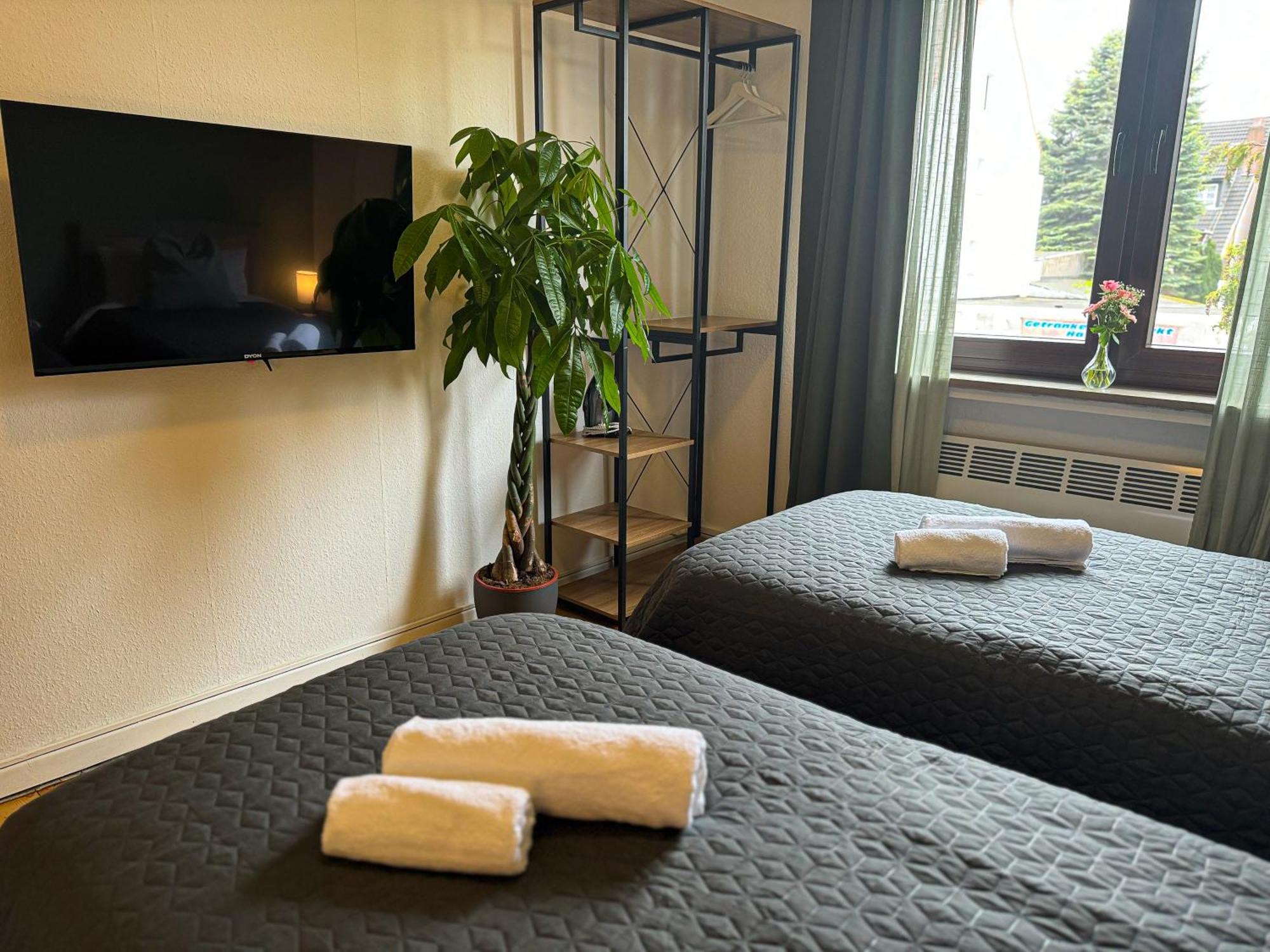 Immostay #8 - Haus Fuer 13 Personen Mit 7 - Grosser Garten & Grill, Free Parking, Wlan Apartment