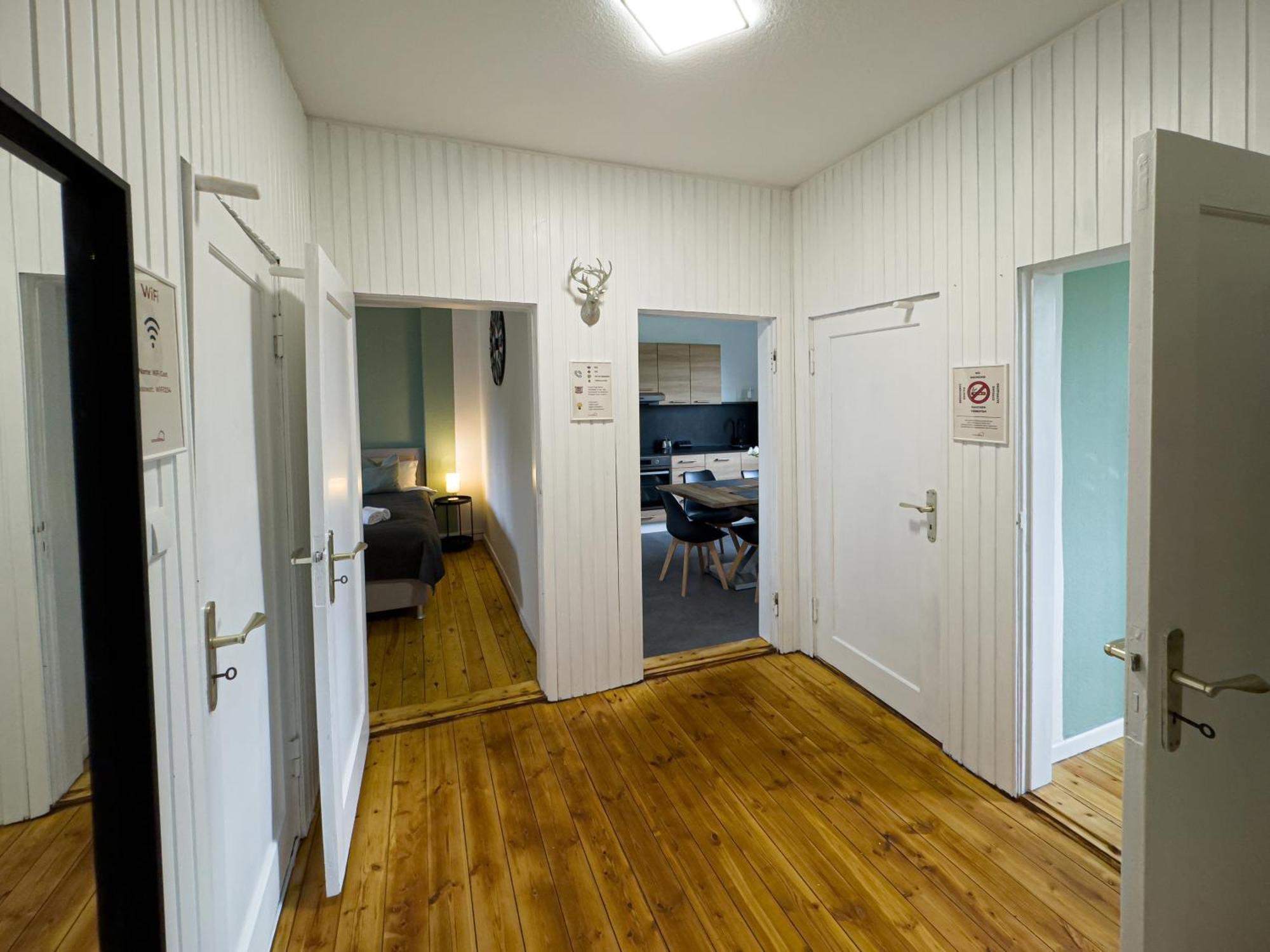 Immostay #8 - Haus Fuer 13 Personen Mit 7 - Grosser Garten & Grill, Free Parking, Wlan * Bremen