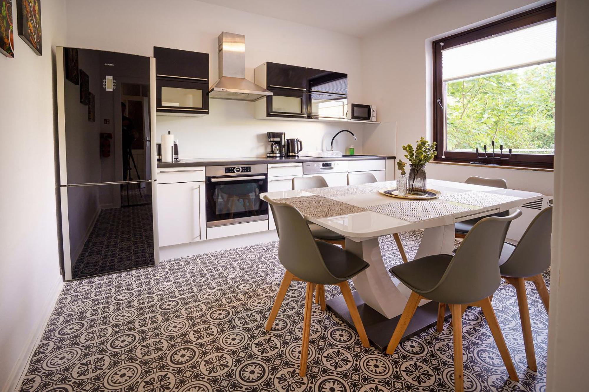 Appartamento Immostay #8 - Haus Fuer 13 Personen Mit 7 - Grosser Garten & Grill, Free Parking, Wlan BRE